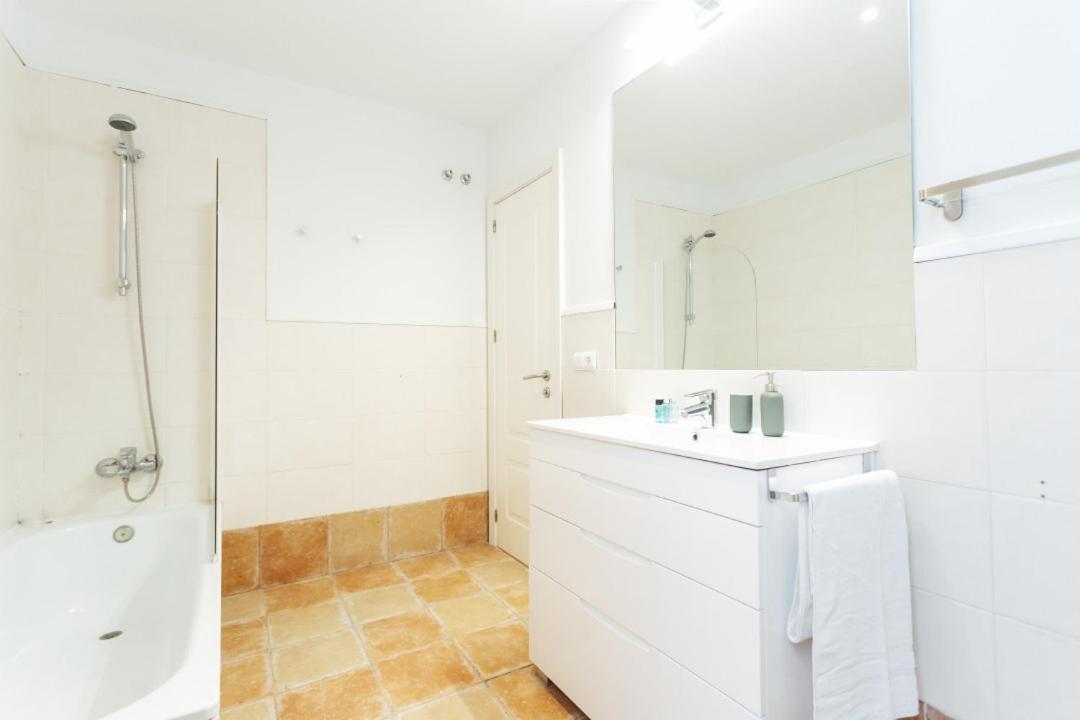 Minty Stay 3Bd Apartment - Triana Seville Exterior photo